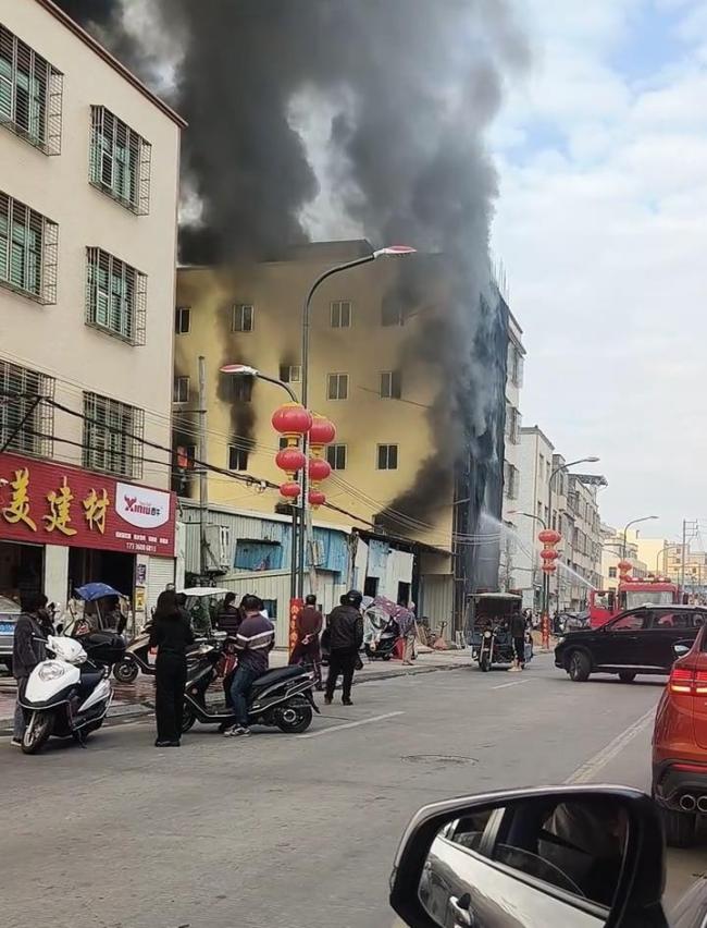 12人因火灾丧生次日汕头再现火灾