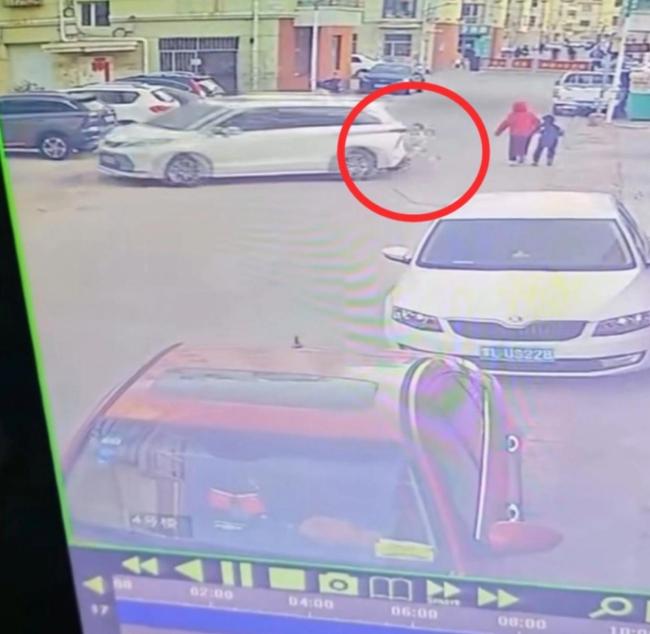 一法院工作人员倒车致人死亡