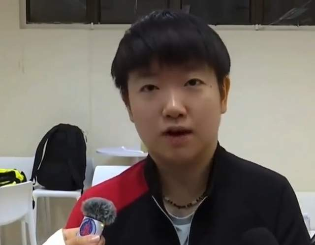 孙颖莎回应受伤退赛