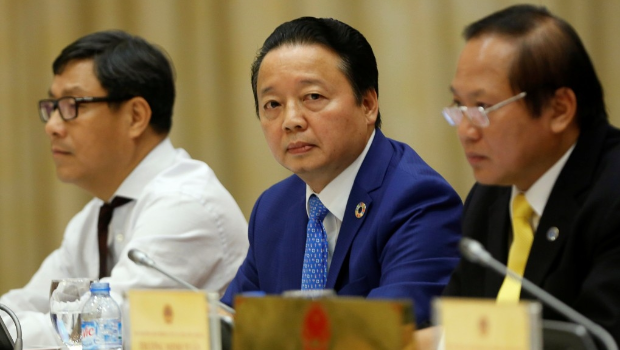 越南副总理陈红河（中）。路透社