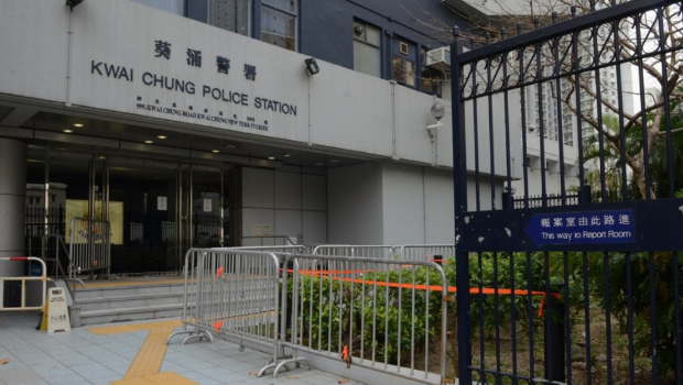 葵涌中学生疑早会吃面包被阻