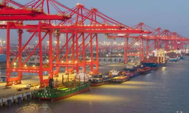 2025年1月2日拍摄的江苏省苏州港太仓港区（无人机照片）。新华社发（计海新摄）