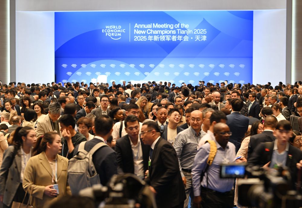 5%左右的目标“能够实现”:夏季达沃斯论坛嘉宾看好2025年中国经济增长 5%左右的目标“能够实现”:夏季达沃斯论坛嘉宾看好2025年中国经济增长