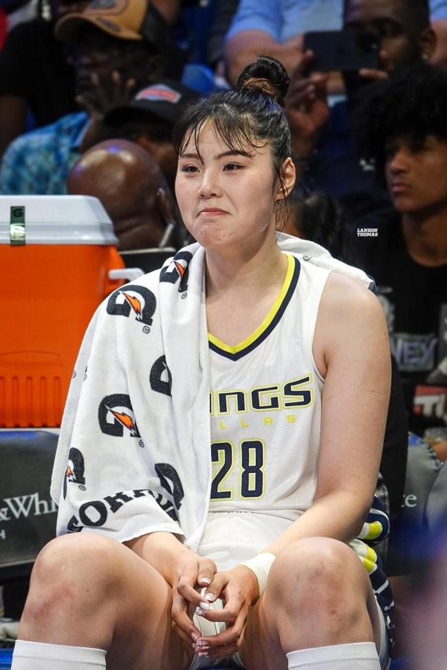 李月汝重回首发得3分6板2助