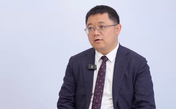 数字丝路·大咖谈|黄志雄:平台须对深度合成内容加以标识,并设立投诉机制 数字丝路·大咖谈|黄志雄:平台须对深度合成内容加以标识,并设立投诉机制