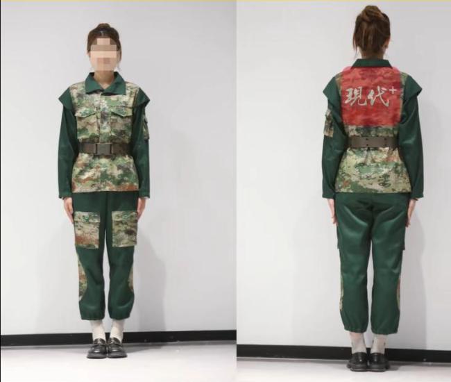 被270万网友选的新生军训服