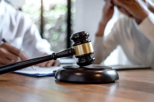 男子打死妻子情夫被判无期徒刑