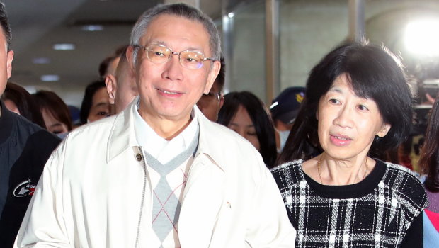民众党前主席柯文哲（左）、妻子陈佩琪（右）。