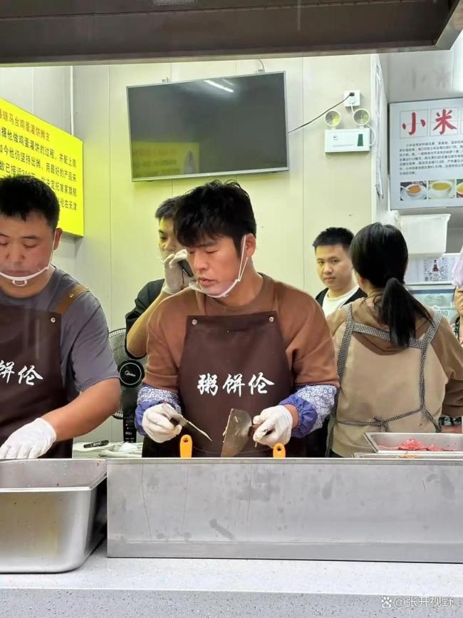 粥饼伦回应石家庄灌饼店关门