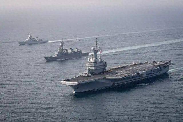 40艘中国战舰，将法航母团团包围