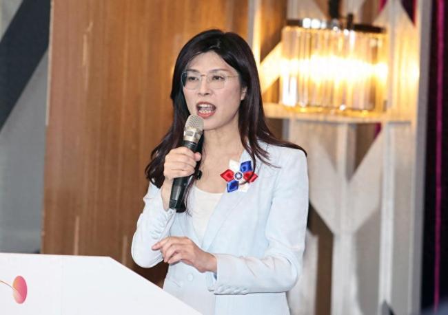 郑丽文：“蓝加白”是台湾主流民意