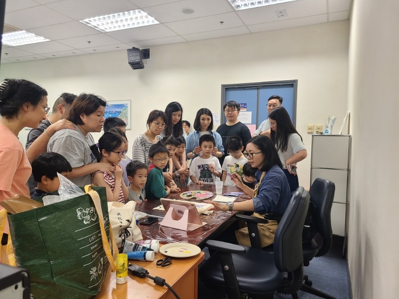 “香港悦读周”期间举办多项活动及工作坊，包括亲子体验活动，供小朋友及家长一起参与。