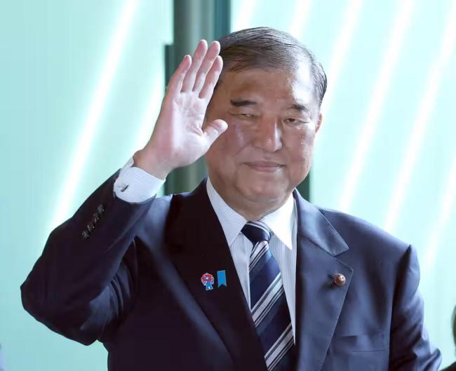 日本阻挠各国出席93阅兵,人民日报点名警告:日本无权说三道四!