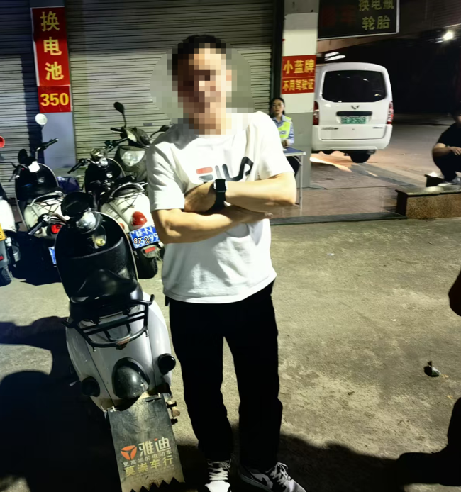 钦州一男子二次酒驾被查!罚款+拘留+吊销驾照