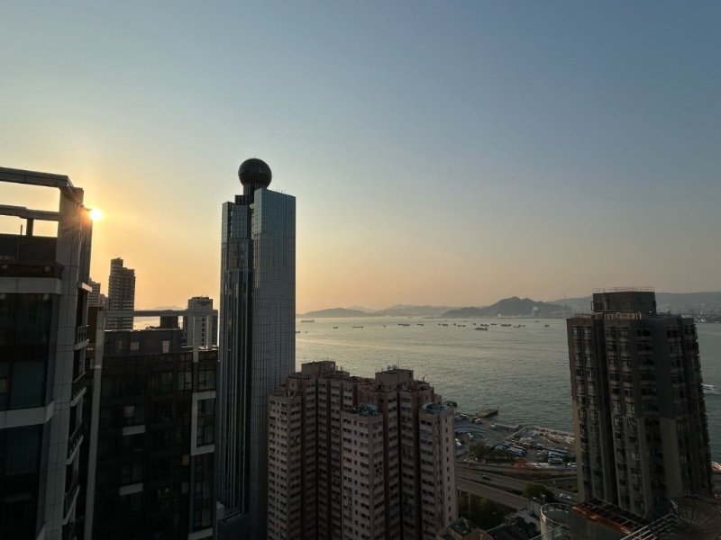 放盘位处高层,可享西区海景。 放盘位处高层,可享西区海景。