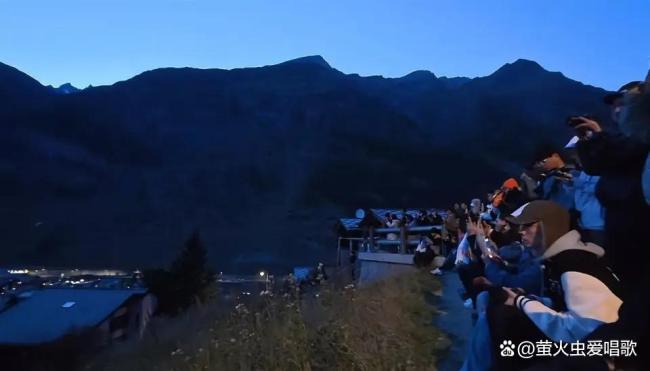 中国人挤满国外景区游客发声