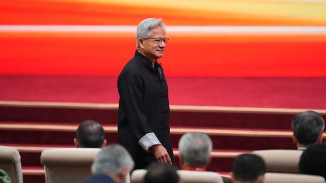 记者：黄仁勋替特朗普办好了一件大事
