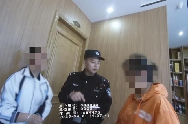 广元母女就餐一小时未动筷,竟是遭遇电诈