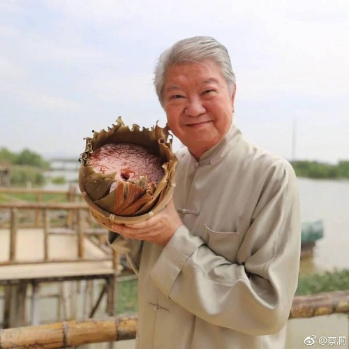 蔡澜近年活跃于社交网,不过以分享文章为主。 蔡澜近年活跃于社交网,不过以分享文章为主。