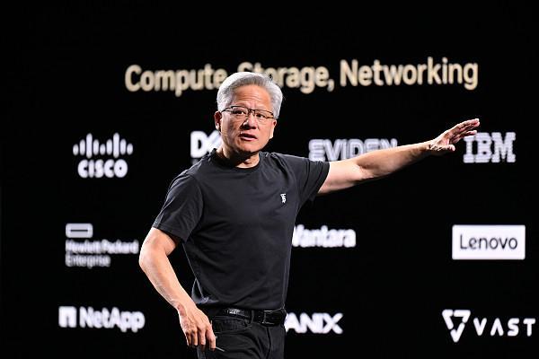 来中国前,黄仁勋先去见了特朗普