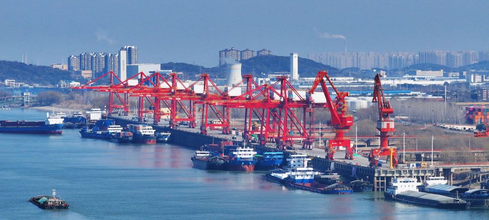 数读经济“新信号”:港口“流量”折射外贸新机遇 数读经济“新信号”:港口“流量”折射外贸新机遇