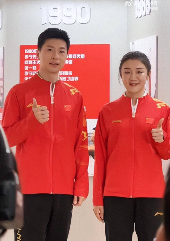 马龙陈梦身披新式国家队战袍!7大奥运冠军同框,全红婵被称女士