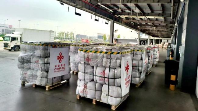 中国两架运-20飞抵阿富汗，载有帐篷毛毯等救灾物资