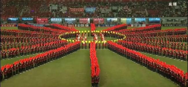 “川超”绵阳主场把足球赛办成演唱会