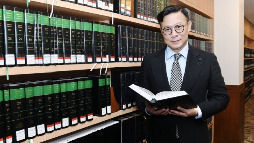 今届政府上任三周年，律政司副司长接受《星岛》等媒体专访时，表示过去三年最难忘是处理23条立法。 何君健摄