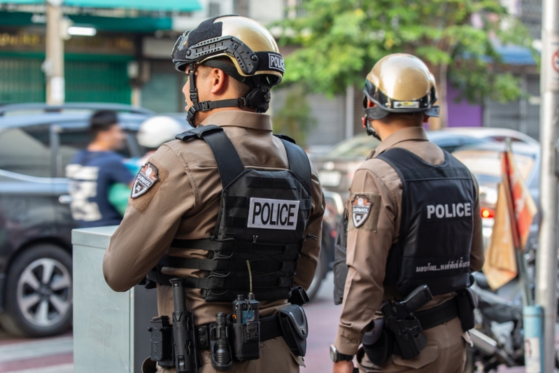 警察 警察