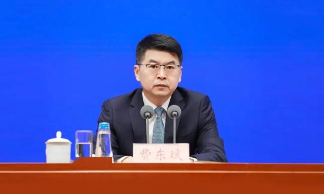 国家铁路局局长费东斌被免职