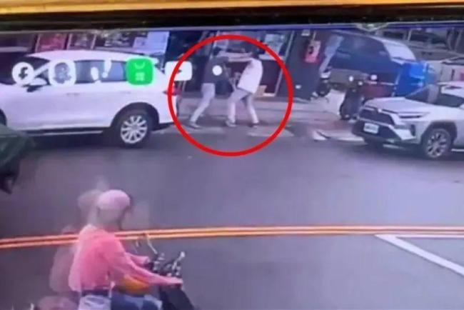 台湾一老板被员工男友刺死