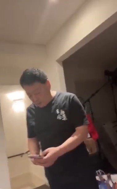 王志安报警。 王志安报警。
