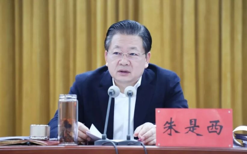 朱是西被指官迷心窍、搞政绩工程，并涉及权钱交易、权色交易等行为。 微博.jpg