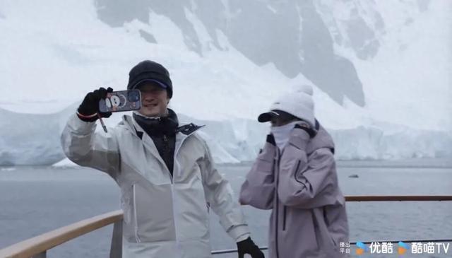 吴京透露流浪地球3有南极部分