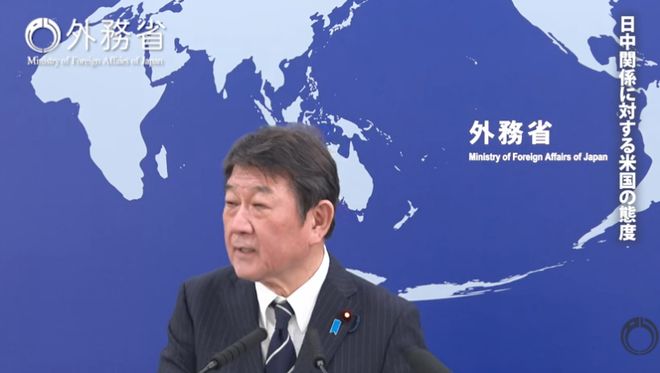 “特朗普明确表态挺日吗？”×3，日本外相尴尬找补