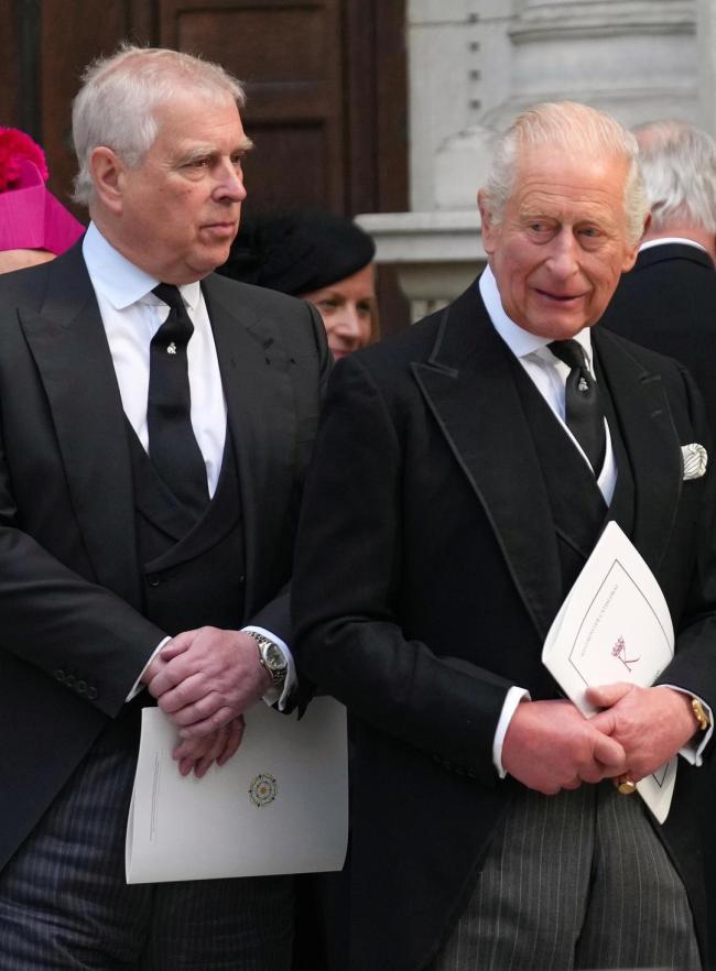 用生命扳倒安德鲁王子的女人