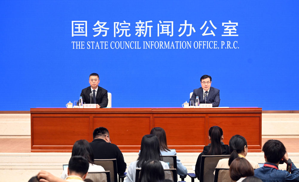 中国经济顶压前行!四月成绩单透出五大发展韧性 中国经济顶压前行!四月成绩单透出五大发展韧性