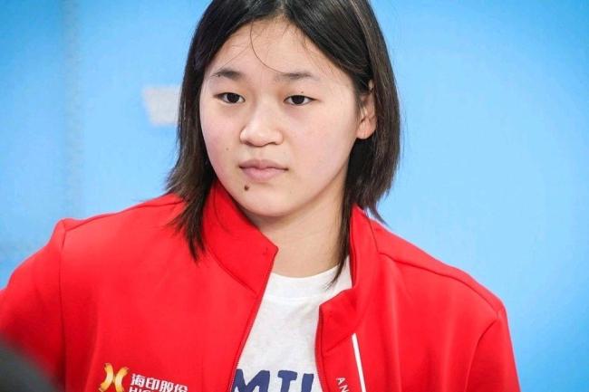 全红婵医院探望梁小静