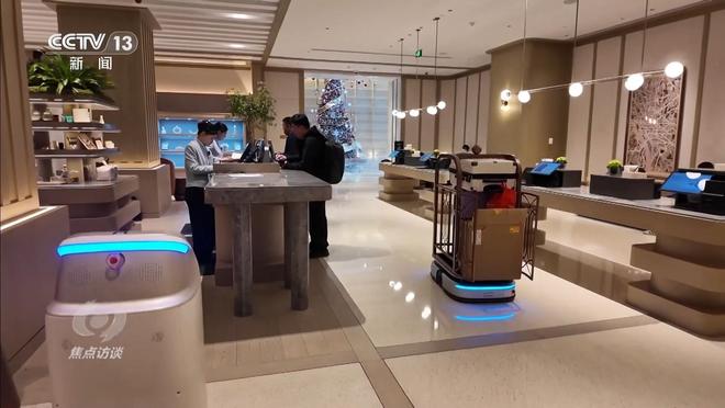 焦点访谈｜“智慧大脑”结合“灵活身体” 我国重点布局具身智能产业