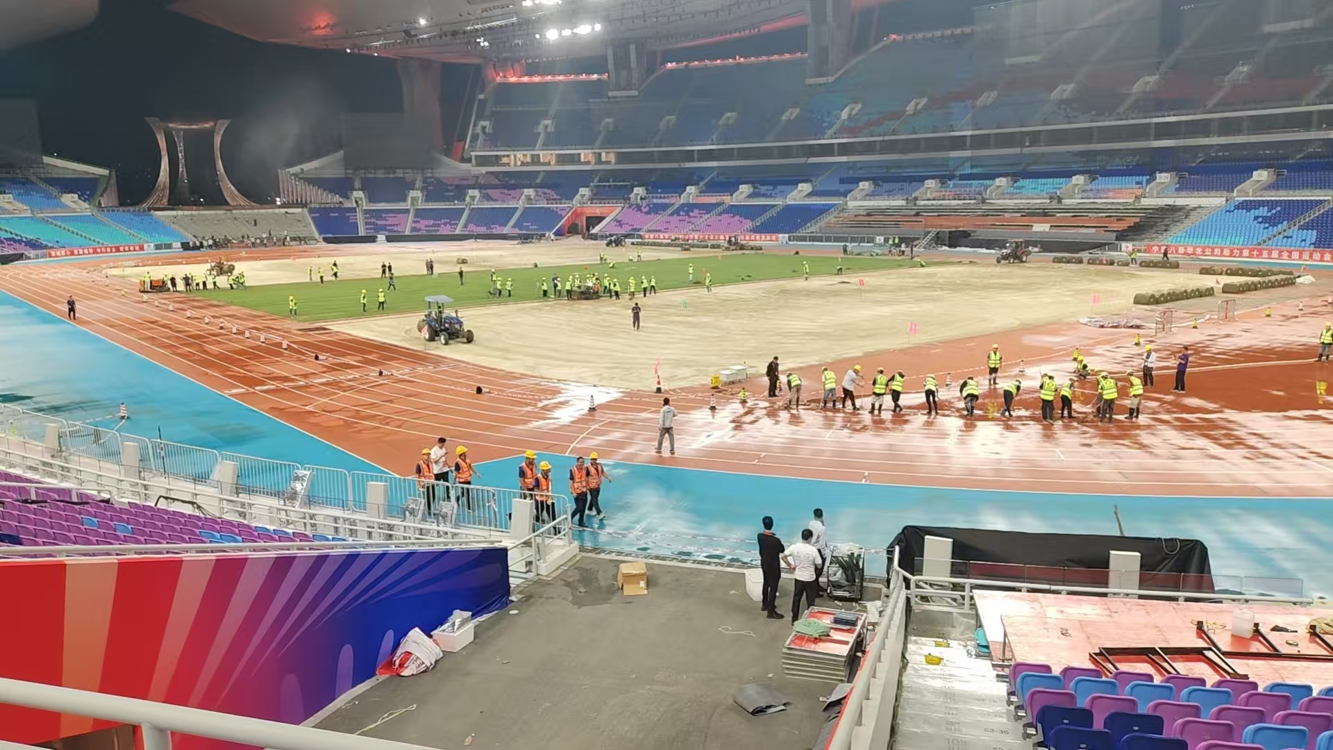 广东奥体中心转场改造施工现场。中国移动广东公司供图。