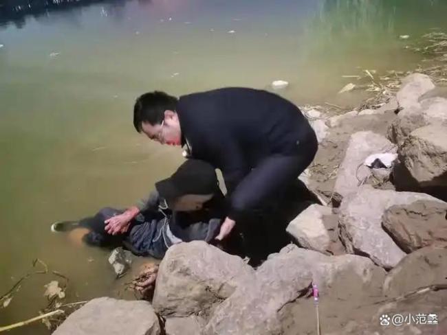 农夫与蛇,男子救落水女反被举报