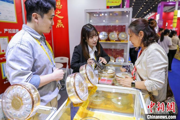 东南亚企业踊跃参加“消博会”:与中国机遇同行