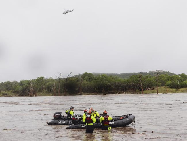美国得克萨斯州洪灾已致24人死亡