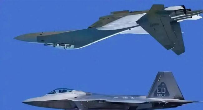 台媒热议歼16锁定美军F22