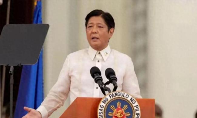 小马科斯为何低调访美