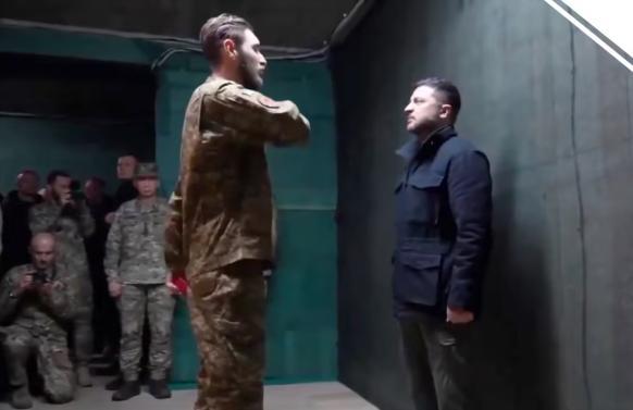 泽连斯基为“亚速营”士兵授勋