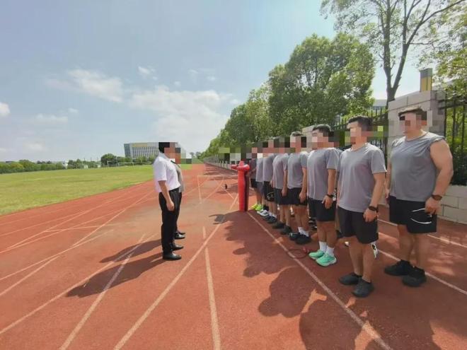 南航一员工参加3000米考核后猝死，医院回应：单位和家属已到场，正按程序处理