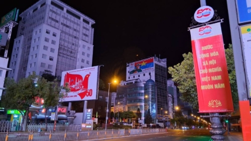 越南胡志明住宅区发生严重火灾 越南胡志明住宅区发生严重火灾