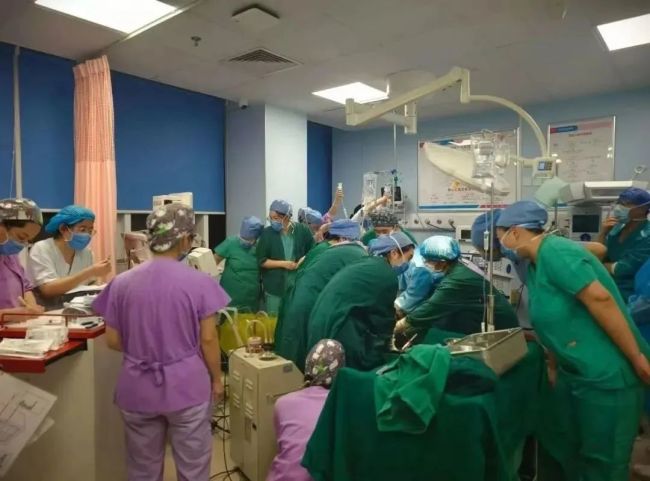 6个小时40多人的“生死争夺”!这是最凶险的时刻